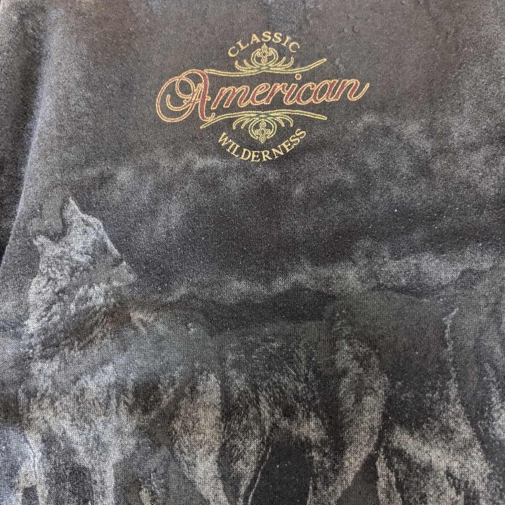 American Classic Sweatshirt...Wolfs
